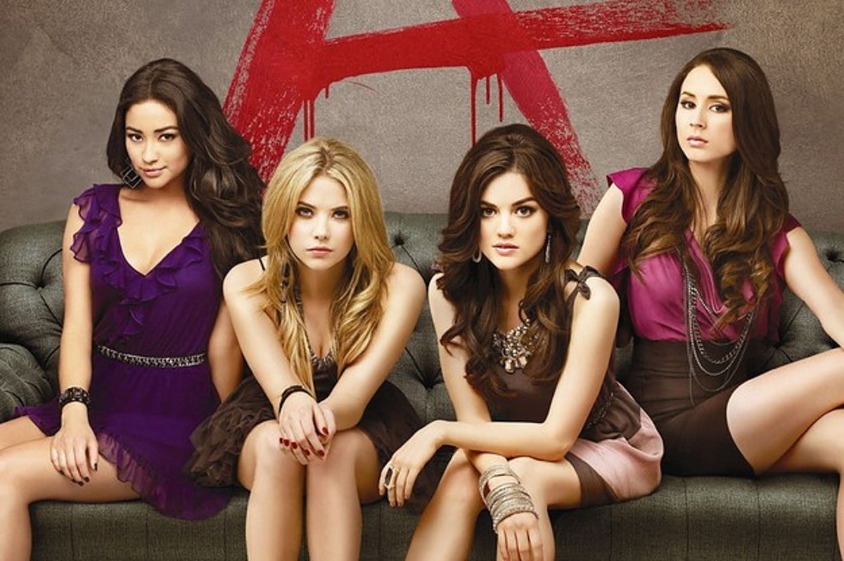 Pretty Little Liars, The liars wake up in the dollhouse