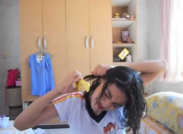 Geralmente ligado a pequenas situações como brigas com cabelos.