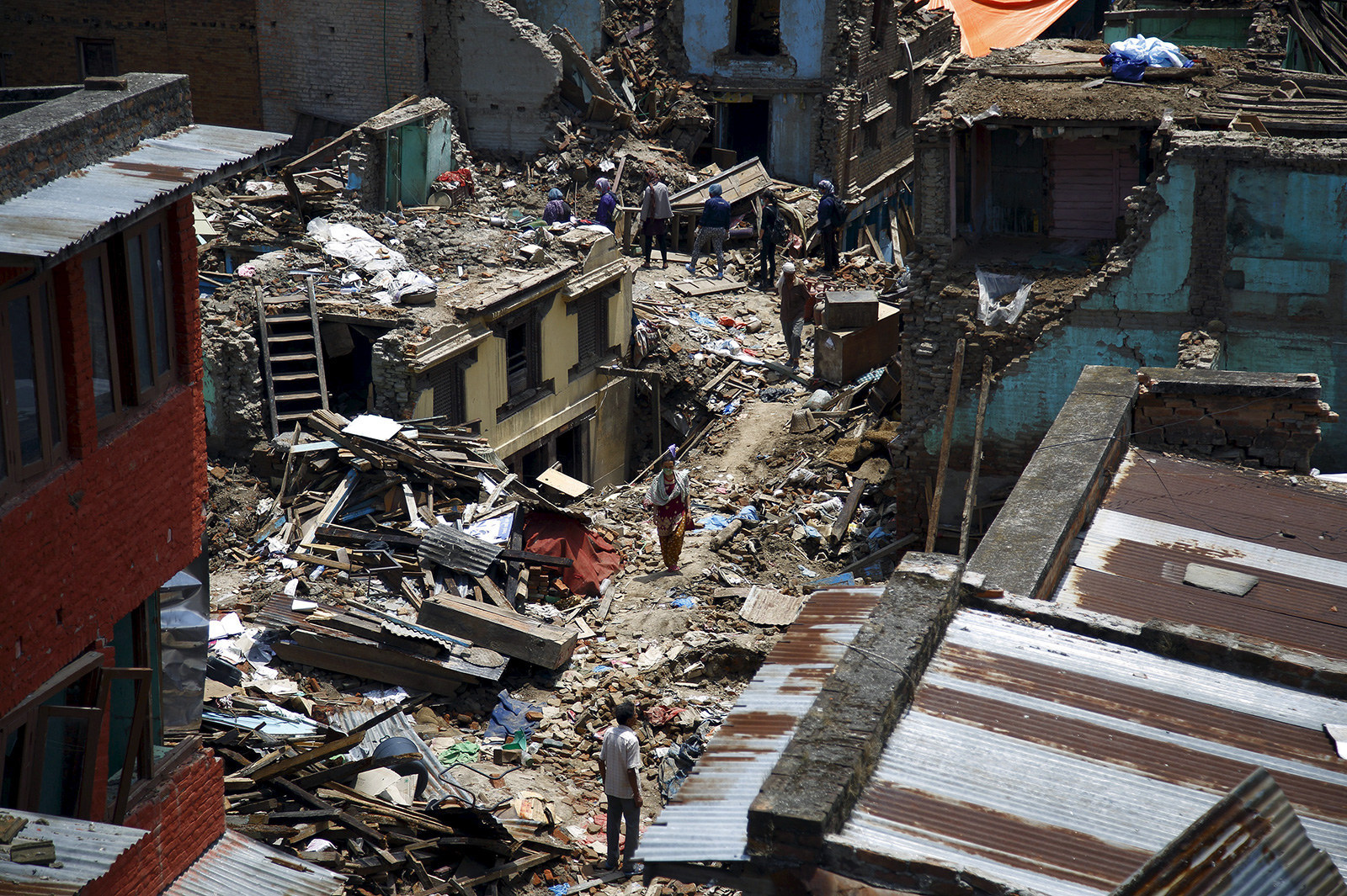 21 Powerful Photos Show The Aftermath Of The Second Nepal Earthquake