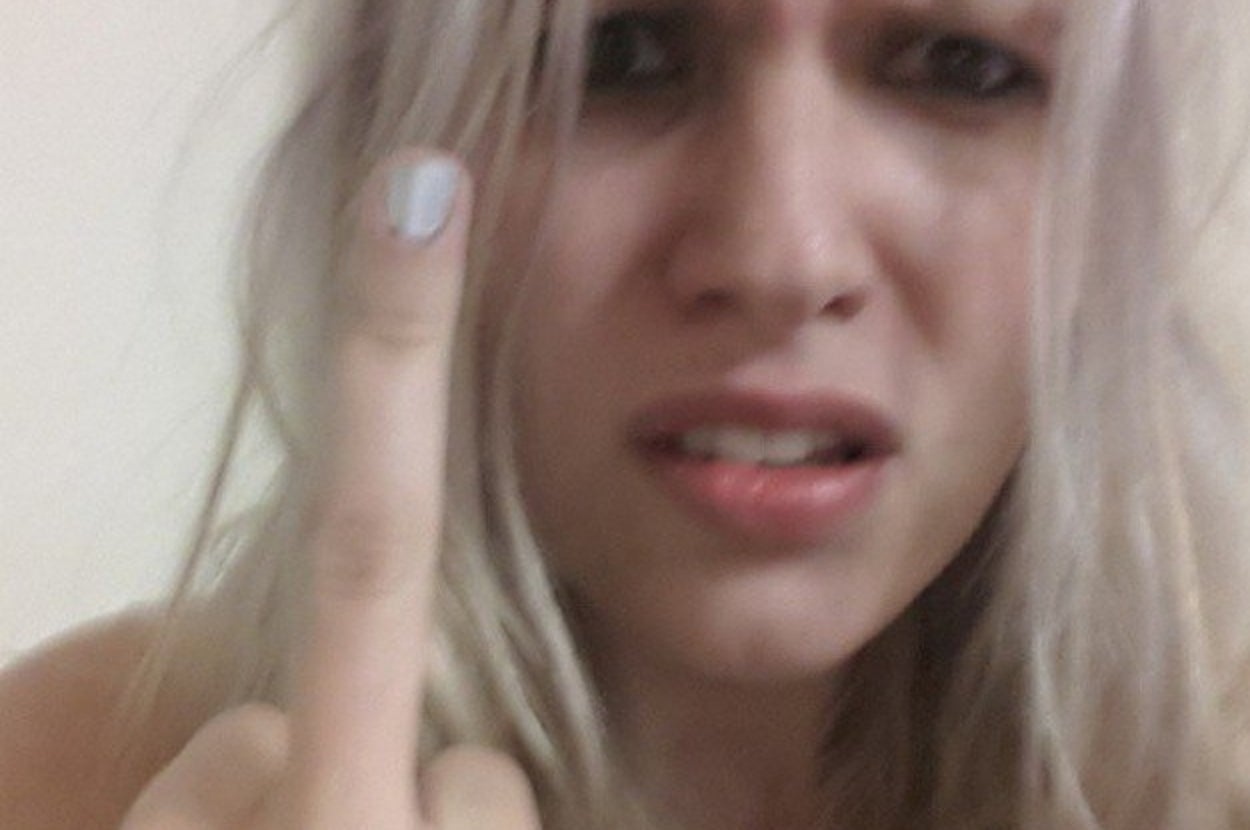 Women Are Posting \, image size:1250x830