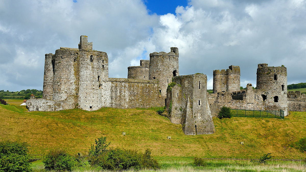 25 Castles In Wales That Look Straight Out Of A Fantasy Novel