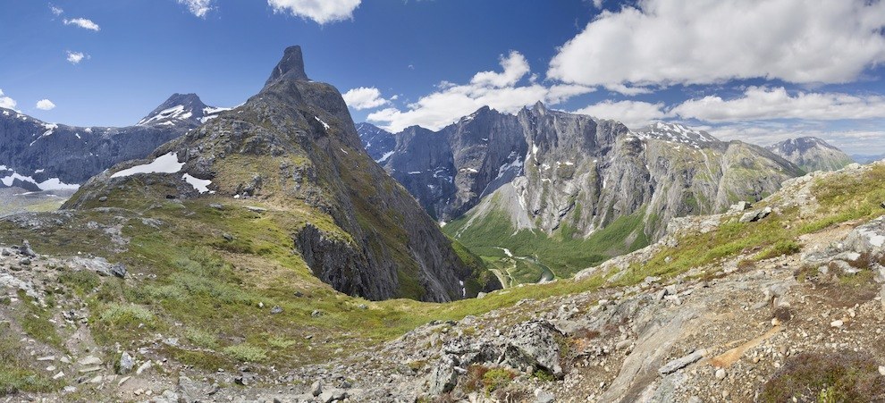 11 Breathtaking Norwegian Roads That Are Begging To Be Traveled