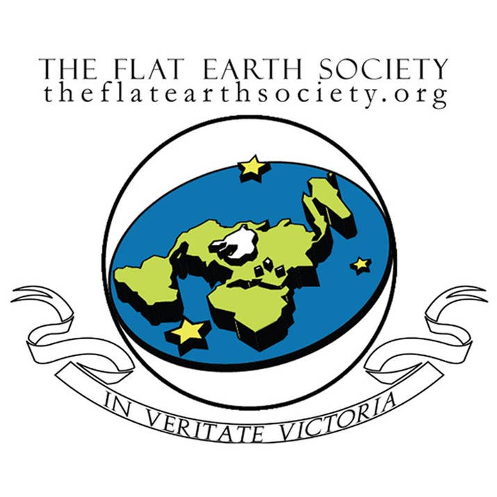 En 1956 Samuel Shenton funda la the flat earth society.