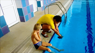 To avoid the tug and pull of trying to put on a swimming cap onto dry hair, ask a friend to try this nifty trick. It actually works!