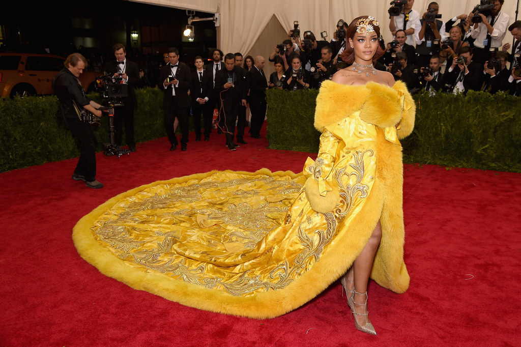 Omelette dress sale met gala