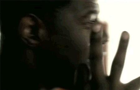 A música tocava na novela "Uga Uga" como tema de Van Damme (Marcos Pasquim) e Tatiana (Daniele Winits).