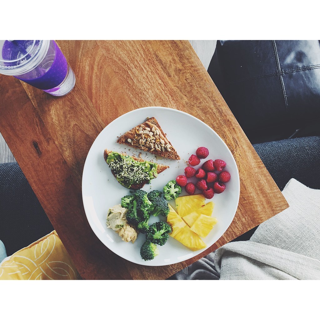 Here's What Real Healthy People Actually Eat For Breakfast