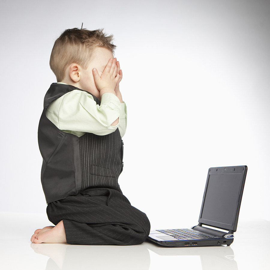 "I really want to check my social media… Maybe if I'm very, very careful..."