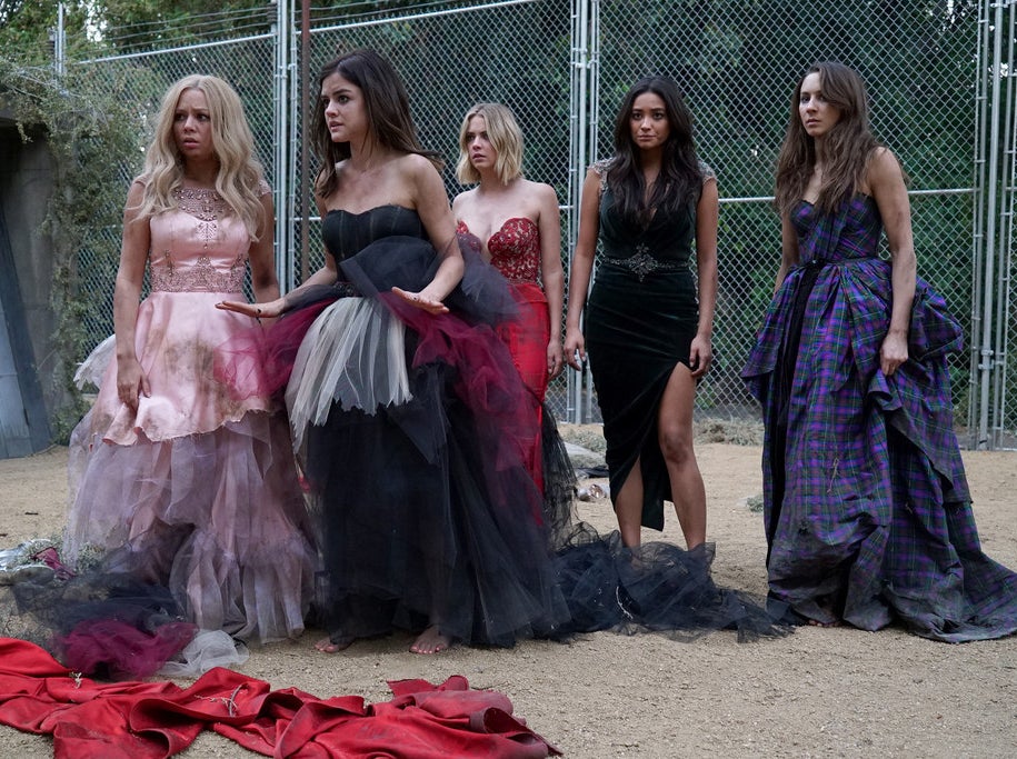 Parrish, Hale, Benson, Mitchell, and Bellisario in the Pretty Little Liars Season 6 premiere.