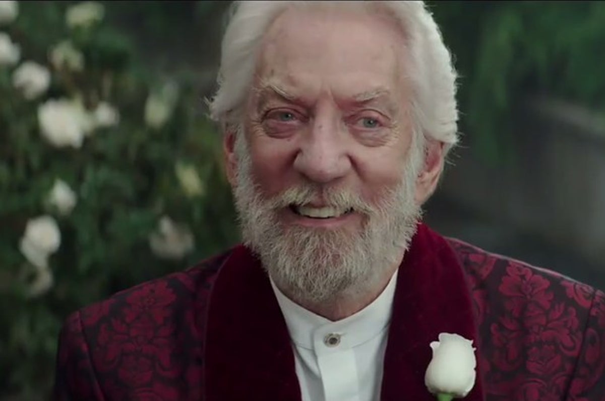 The “Mockingjay Part 2” Trailer Is Actually About JLaw Looking For A New  Lewk Tonight