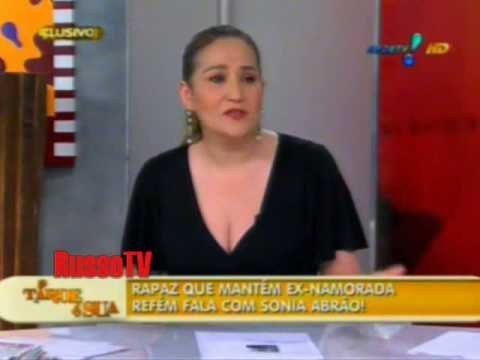 Ainda hoje uma situação controversa e que gera debates sobre ética no jornalismo.