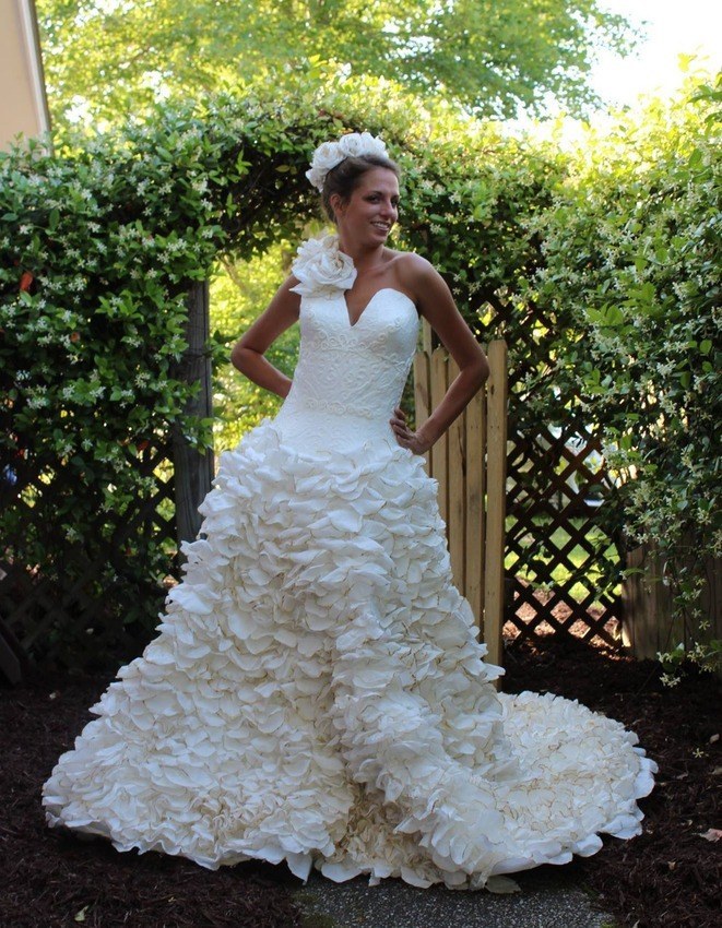 You Won t Believe These Totally Insane Toilet Paper Wedding Dresses