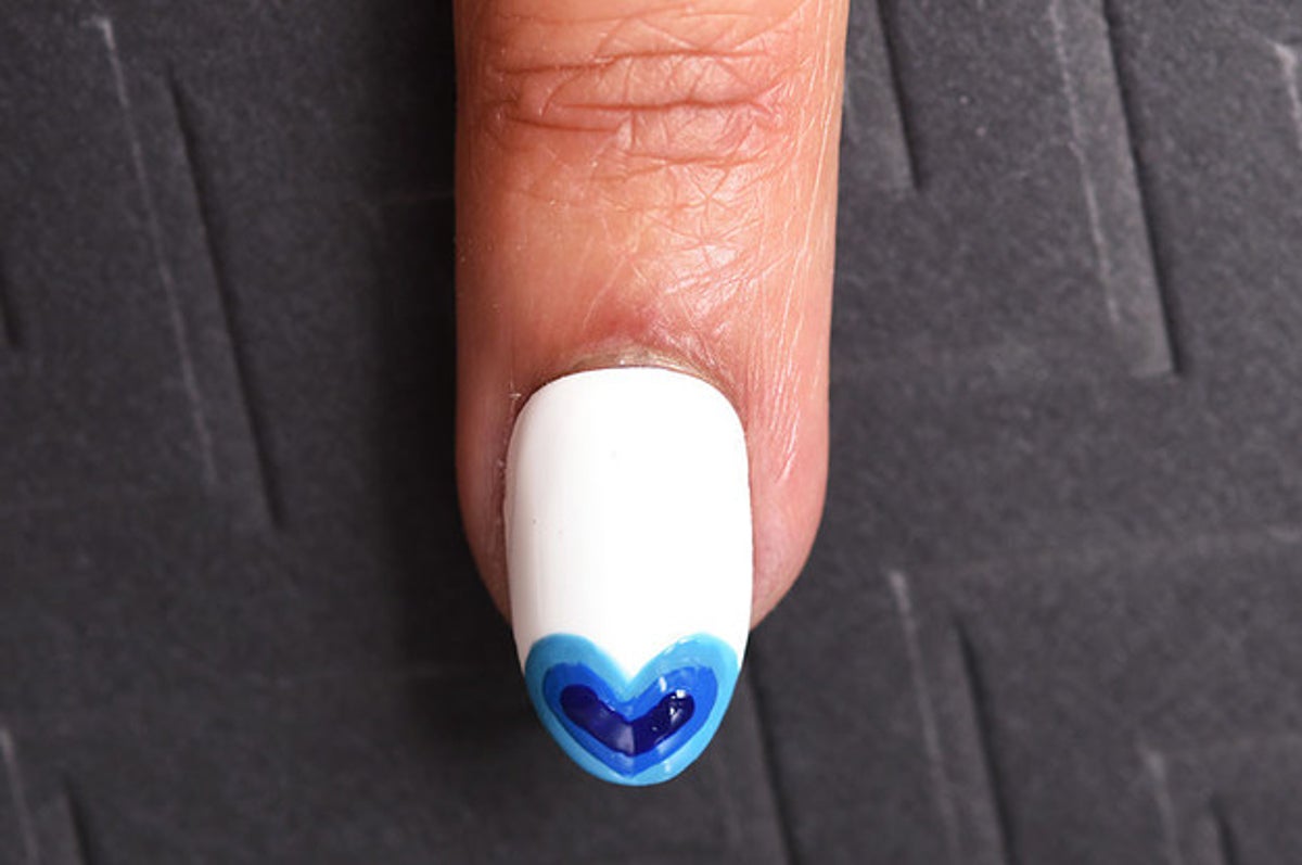 Take A Crack At This Easy Ombre Nail Art That's Cute As Hell