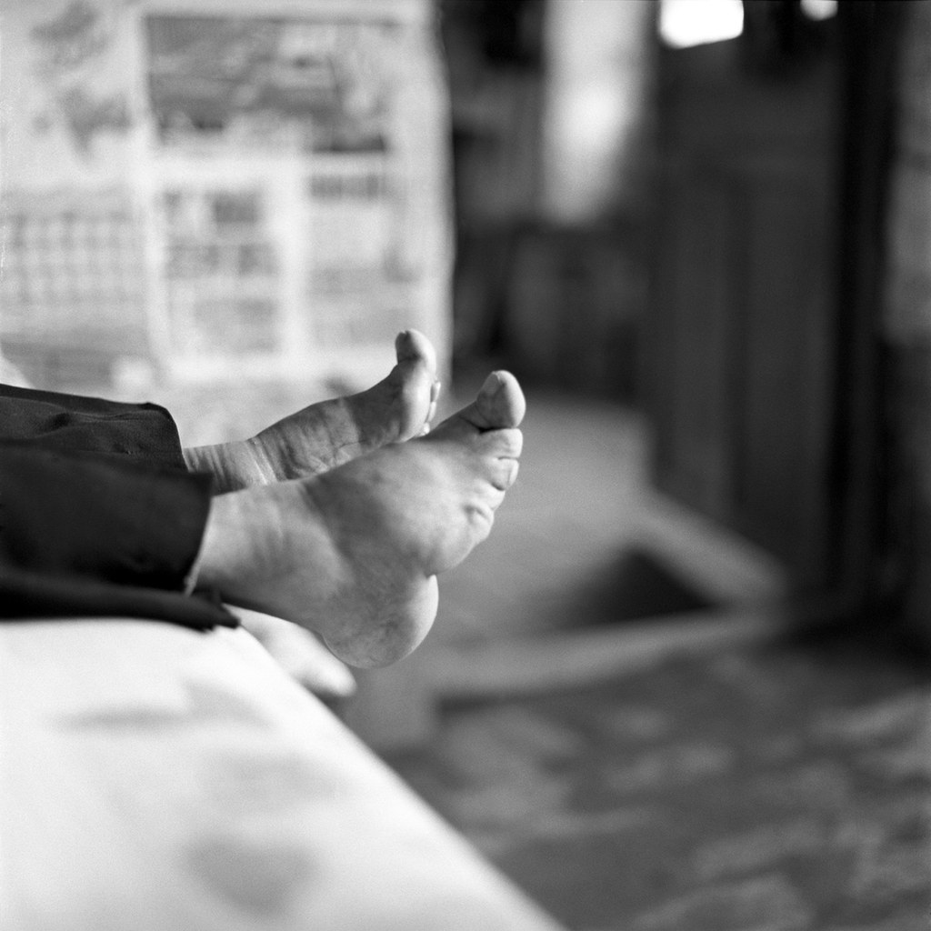 19 Photos Of The Last Surviving Chinese Women With Bound Feet