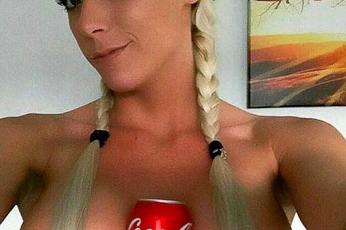 A Woman With Cancer Had This Perfect Response To The Hold A Coke With Your  Boobs Challenge