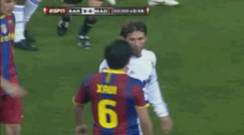 A Xavi no se le toca ni con el pétalo de una flor.