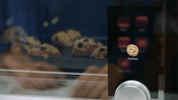 June recognizes different foods and offers suggestions on its built-in display. It can tell you exactly what temperature you should bake your food at and for how long. And at 1.0 cubic feet, it can fit a 12-inch pizza or a medium turkey. How, you ask? Through image recognition. Inside of June is a heat-resistant camera that analyzes what you're cooking. But it isn’t perfect. June can't detect sloppy homemade recipes just yet — just the basics: some meats (like tilapia), breads (like frozen pizza), vegetables (like brussel sprouts), and, of course, chocolate chip cookies.