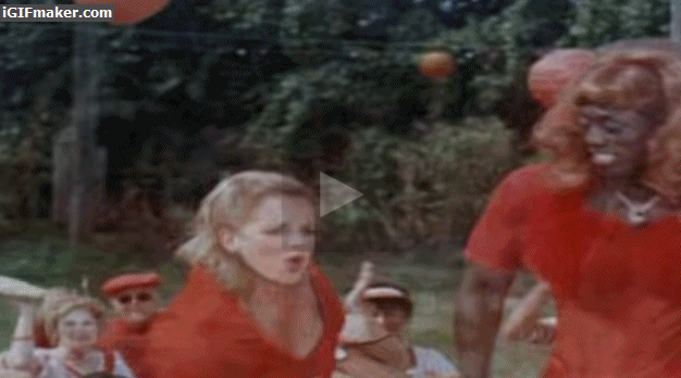 La respuesta hollywoodense a "Las aventuras de Priscilla" no tenía un argumento muy original. Pero ver a Patrick Swayze, Wesley Snipes y John Leguizamo haciendo de drags, vale la pena.