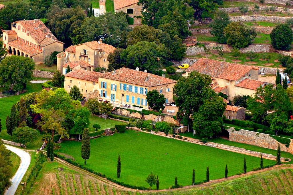 http://miraval-provence.com/en/