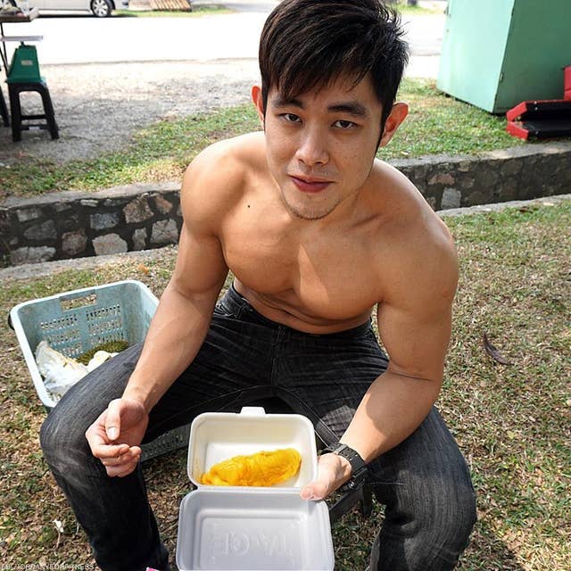 Hot Guy Street Vendors Are Becoming A Trend In Asia And Women Are Loving It Find the best instagram influencers in malaysia in 2021.