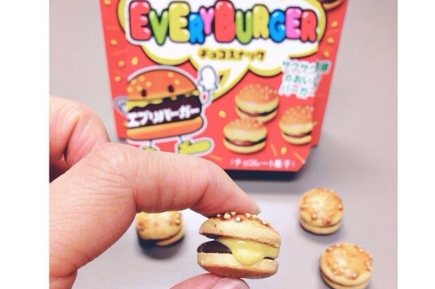 35-east-asian-snacks-you-can-shamelessly-buy-from-amazon