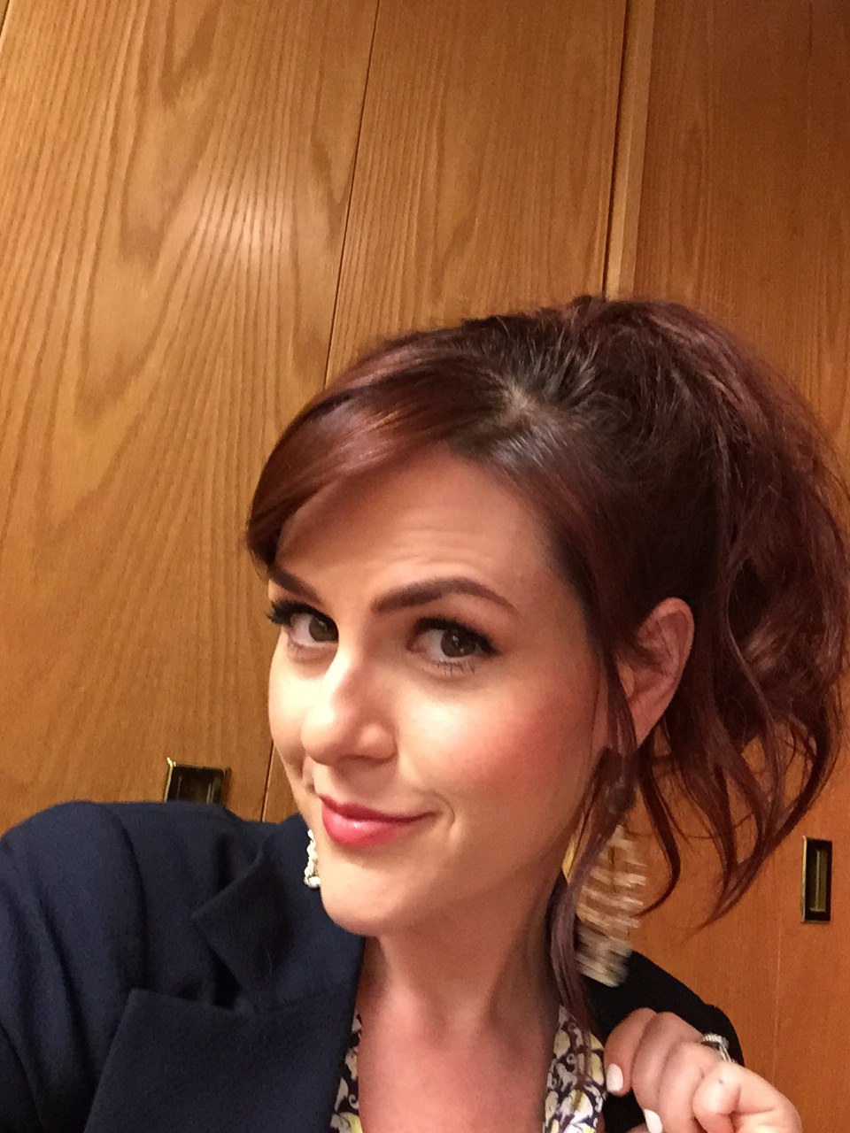 Tell Us About Your Self(ie): Sara Rue