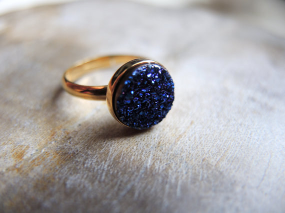 26 Enchanting Gemstone Accessories You Must Buy