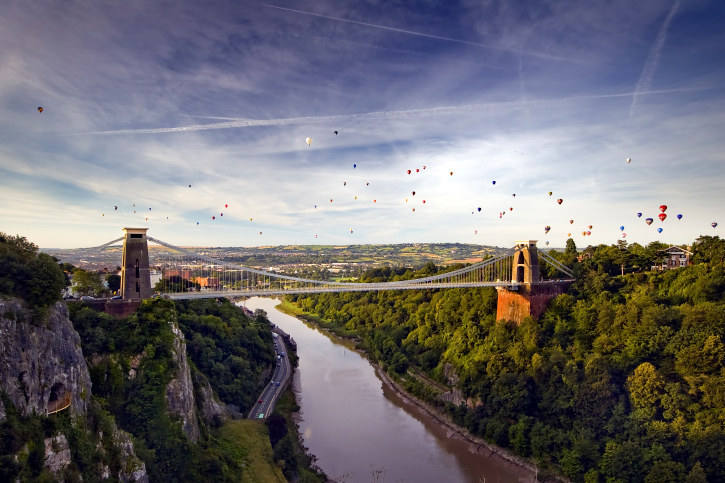The best time to visit this marvel of engineering is during the – wait for it – INTERNATIONAL BALLOON FIESTA. Yep, a hot air balloon festival exists, and it is marvellous. Drive across the bridge, take in all of the wonder, turn around at the other end, drive back, and repeat.