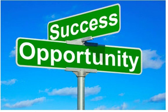 Did you know? On average, bilinguals earn between 5 and 20% more than monolinguals? Plus! roughly 30% of companies said that if they had to decide between two equally qualified candidates, they would choose the bilingual candidate. As businesses expand globally, having multilingual workers on staff is becoming more important.