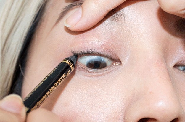 31 Reasons Wearing Eyeliner Can Be A Beautiful Nightmare