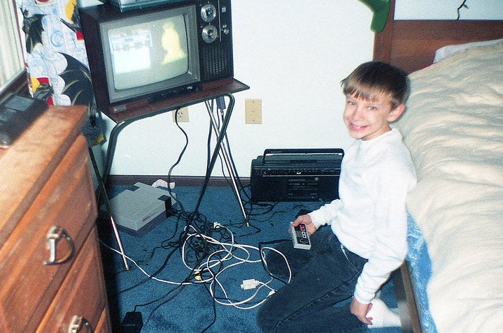 20 Classic Gaming Struggles Today’s Kids Will Never Understand