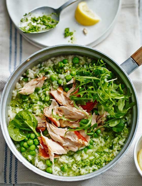 Calories: 373Fat: 5.5g (Saturated: 3.1g) Sodium: 1.1g Carbohydrates: 59.3gSugar: 6.2gFiber: 2.4gProtein: 20.4gAnother low fat, high protein meal, this veggie-packed chicken risotto will definitely fill you up.(Pictured is a pea pesto risotto)