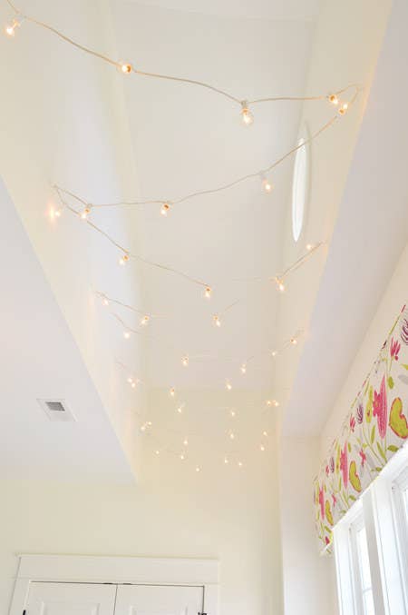 19 Super Cozy Ways To Use String Lights In Your Home - How To Hang Fairy Lights Without Ceiling