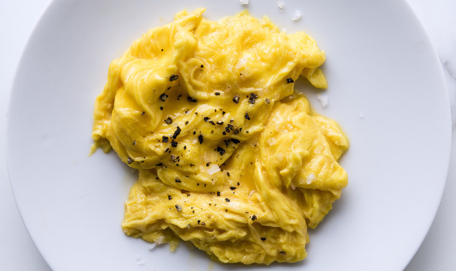 Ain't gonna be no toast for your mediocre eggs to hide behind, so make sure you whip them before you cook, and don't turn the heat up too high.Here's how to make the best soft-scrambled eggs.