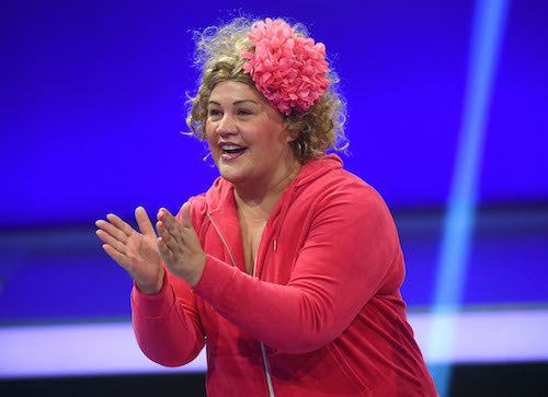 Grace: "Das ist der Mann, der das berühmte soziale Netzwerk Facebook erfunden hat."Tabatha: "Sieht aus wie Susan Boyle."Hilary: "Ich hab echt keine Ahnung. Sieht sehr stylish aus und macht mir Angst."