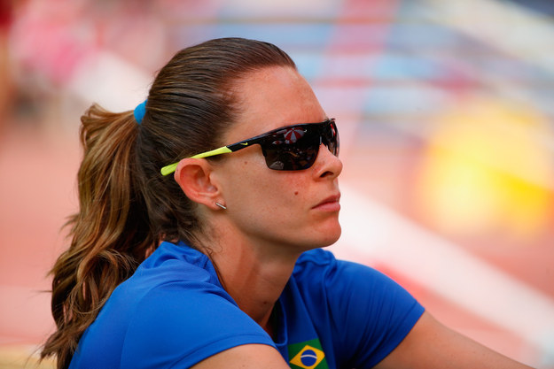 "Fabiana Murer tem que ser mais cuidadosa, hein!"