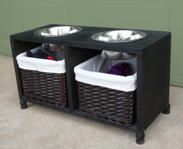 10 Ridiculously Easy DIY Pet Food Stand Projects