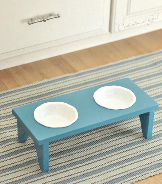 19 Brilliant DIY Projects For Pet Food Stations