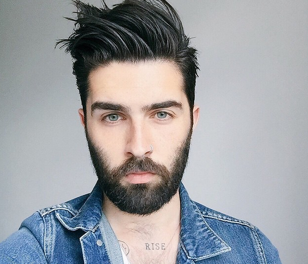 Un hipster guapo.