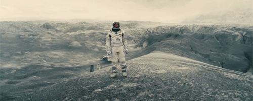 Academy Award and BAFTA Winning studio D-Neg depicted Interstellar’s incredible VFX. The studio was responsible for the wormhole, it’s supermassive black hole (Gargantua), the Tesseract (a four dimensional space allowing time to be seen as a physical dimension), digital space vistas for projection on-set (no greenscreen was used in any of the space sequences), robots TARS and CASE and the population of alien worlds with giant waves and landscapes of frozen cloud and ice.