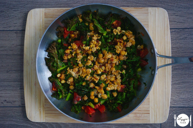 Why Now Is The Right Time For Colorful Autumn Vegan Recipes-Kale Chickpea Bake