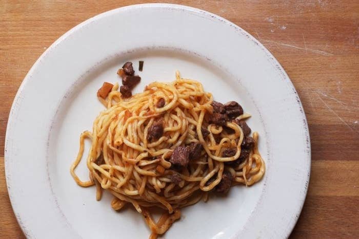 Aleta erupción mostrar 25 Formas brillantes de hacer espagueti para la cena