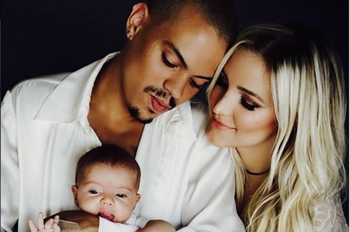 Pregnant Ashlee Simpson, Evan Ross Share Stunning Maternity Photo