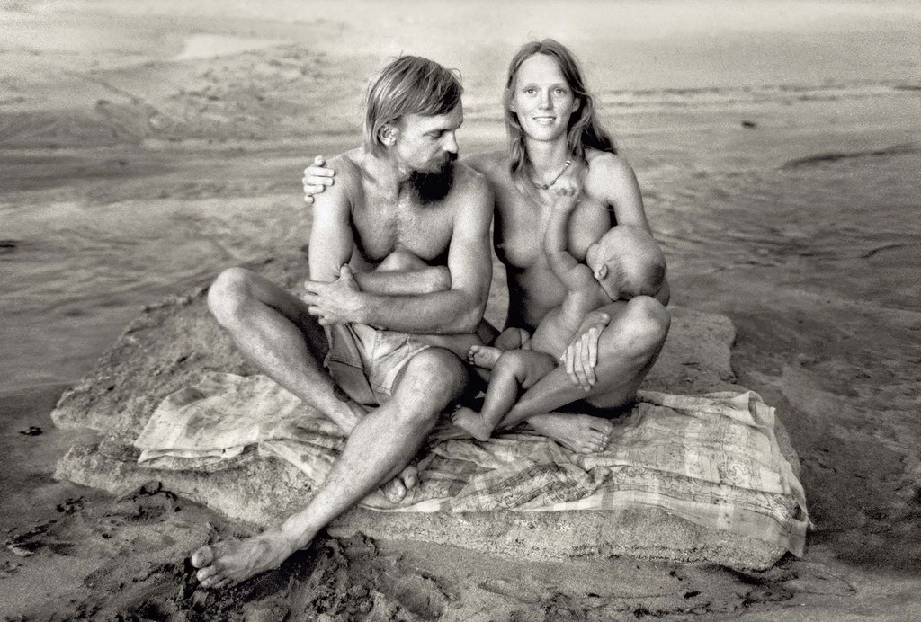 Camp Nudist Gallery - Extraordinary Vintage Photos Reveal Hawaii's Hippie Treehouse Community