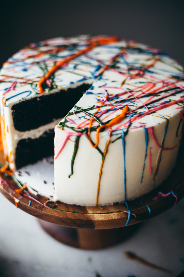 Easy Cake Decorating Idea - Jelly Bean Rainbow Cake - The Exploring Family