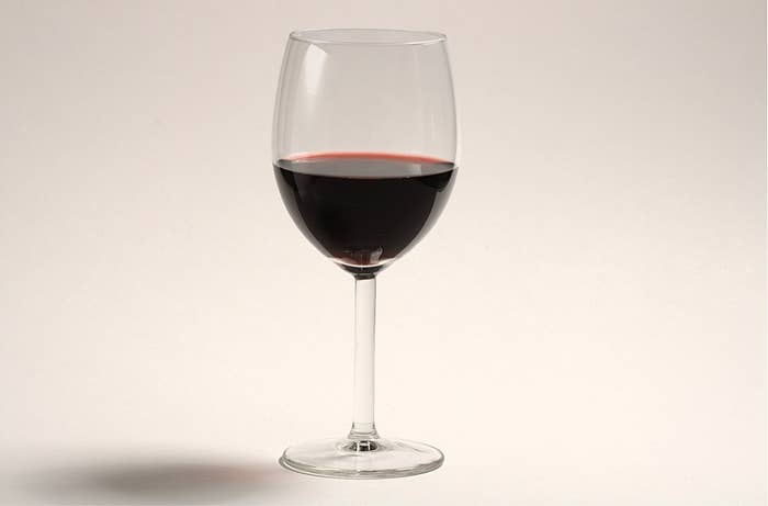 Ce que vous voulez dire: «Je sais reconnaître un vin rouge d'un rosé».
