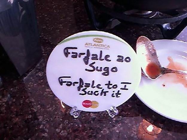 Eu sugo, tu sugas, ele suga, nós usamos Google Translate.