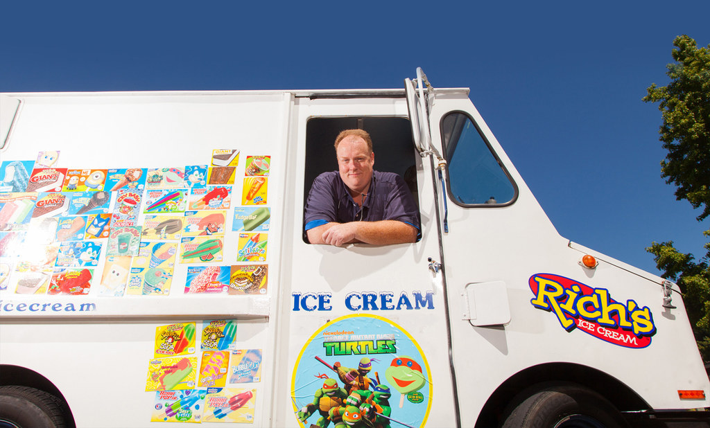 Ice cream man перевод. Ice Cream vendor. Ice Cream 1 гараж. Oregon Ice Cream. Мороженое Skypark.