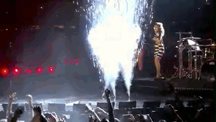 Vous auriez pensé à inviter Michelle Williams à votre performance au Superbowl, vous?