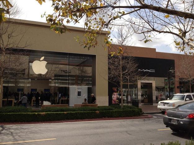 21 Of The Best Things That Ever Happened In An Apple Store